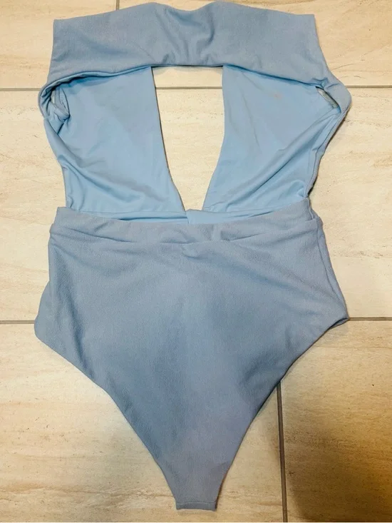 Revel Rey emery one piece swimsuit in blue fog size small - Picture 5 of 6